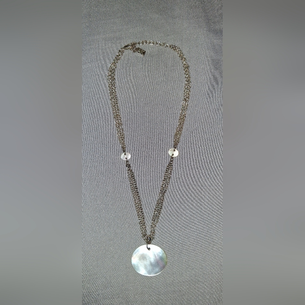 ANNE KLEIN VINTAGE, TRIPLE CHAIN LINK, SILVER TONE, MOTHER OF PEARL NECKLACE.